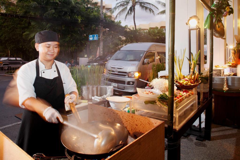 Swissotel Hotel Phuket Patong Beach Exterior foto