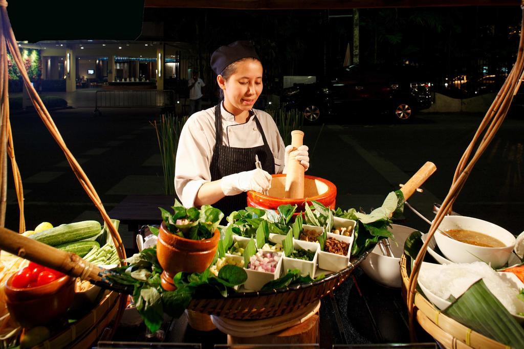 Swissotel Hotel Phuket Patong Beach Exterior foto